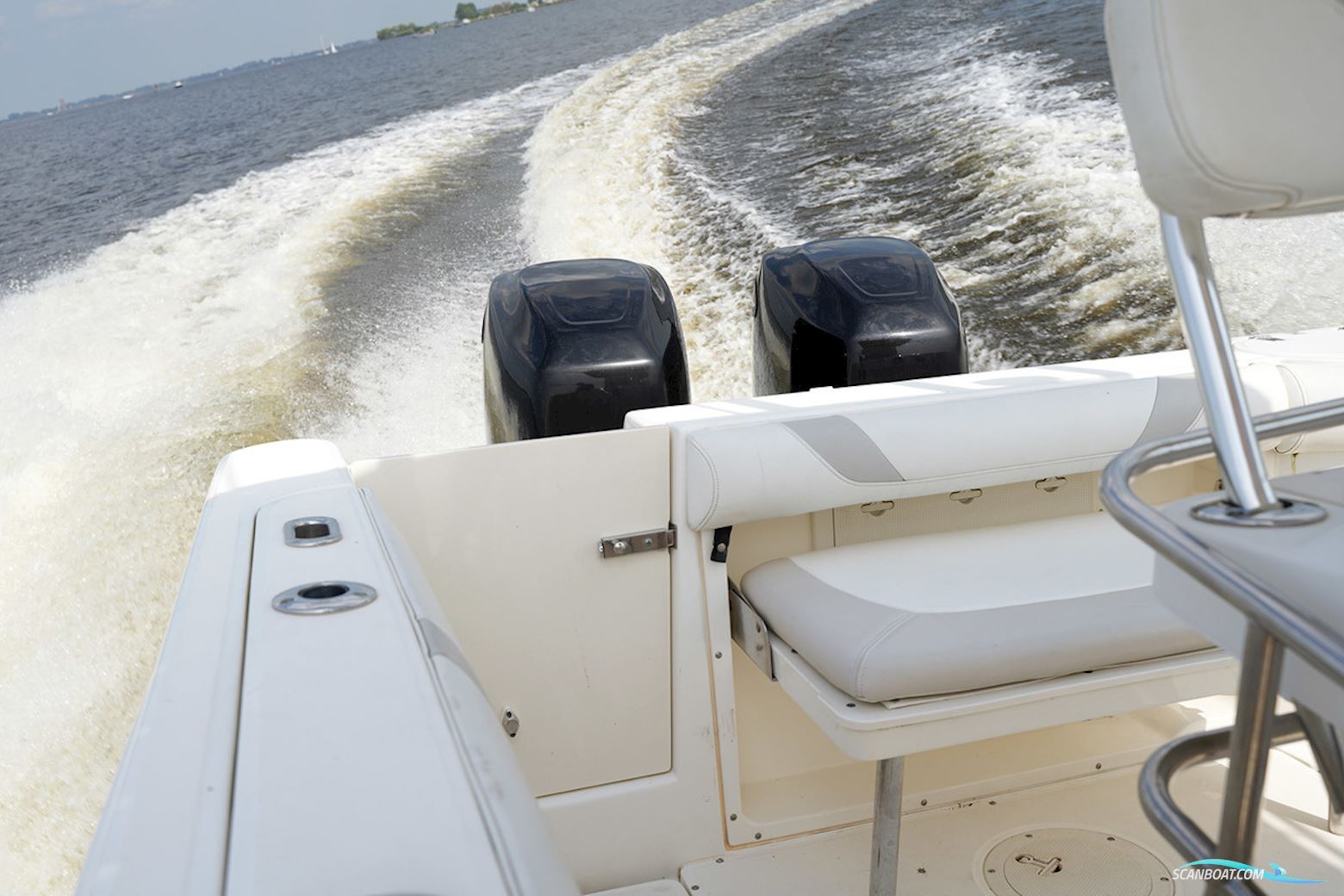 Boston Whaler 270 Outrage
