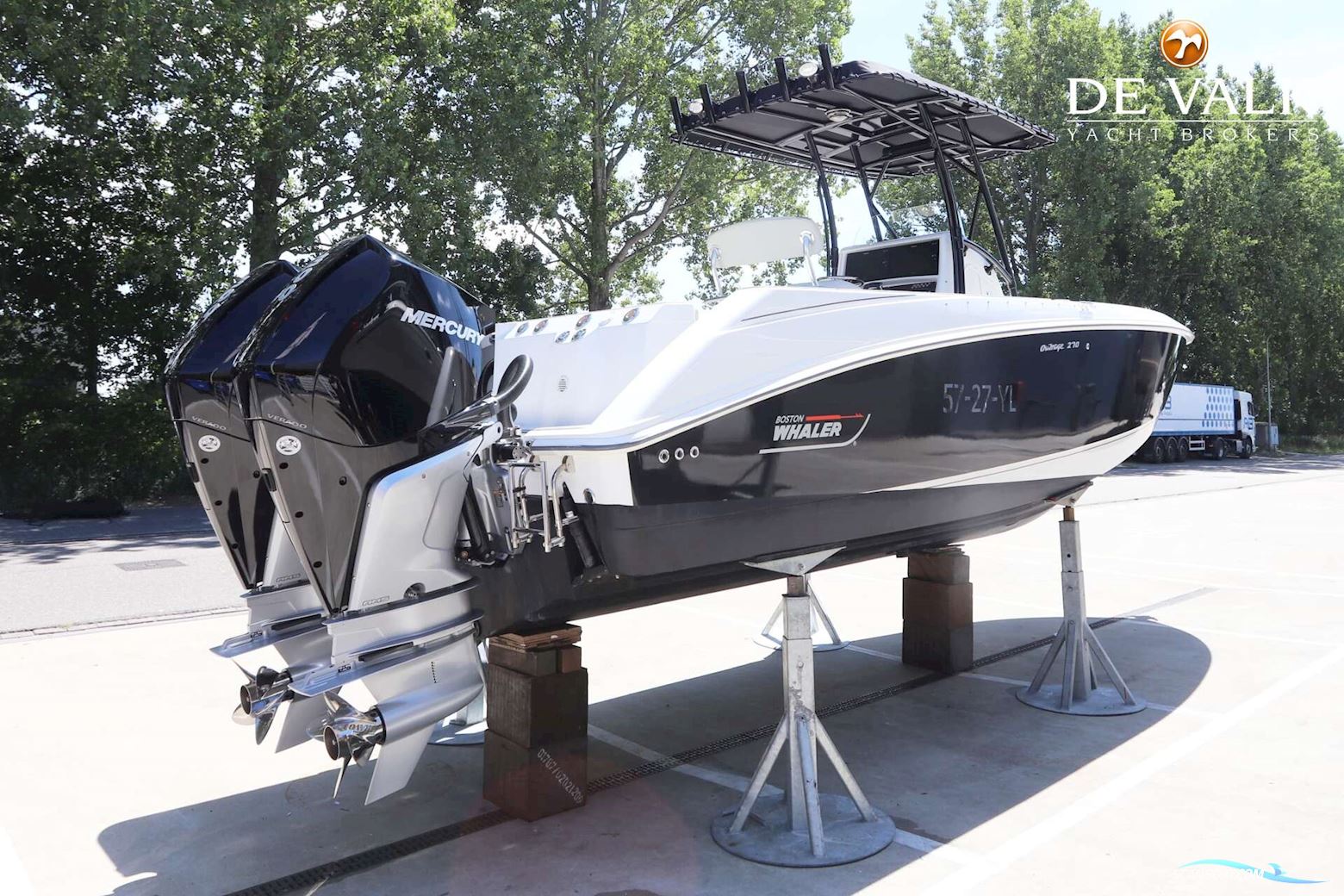Boston Whaler 270 Outrage