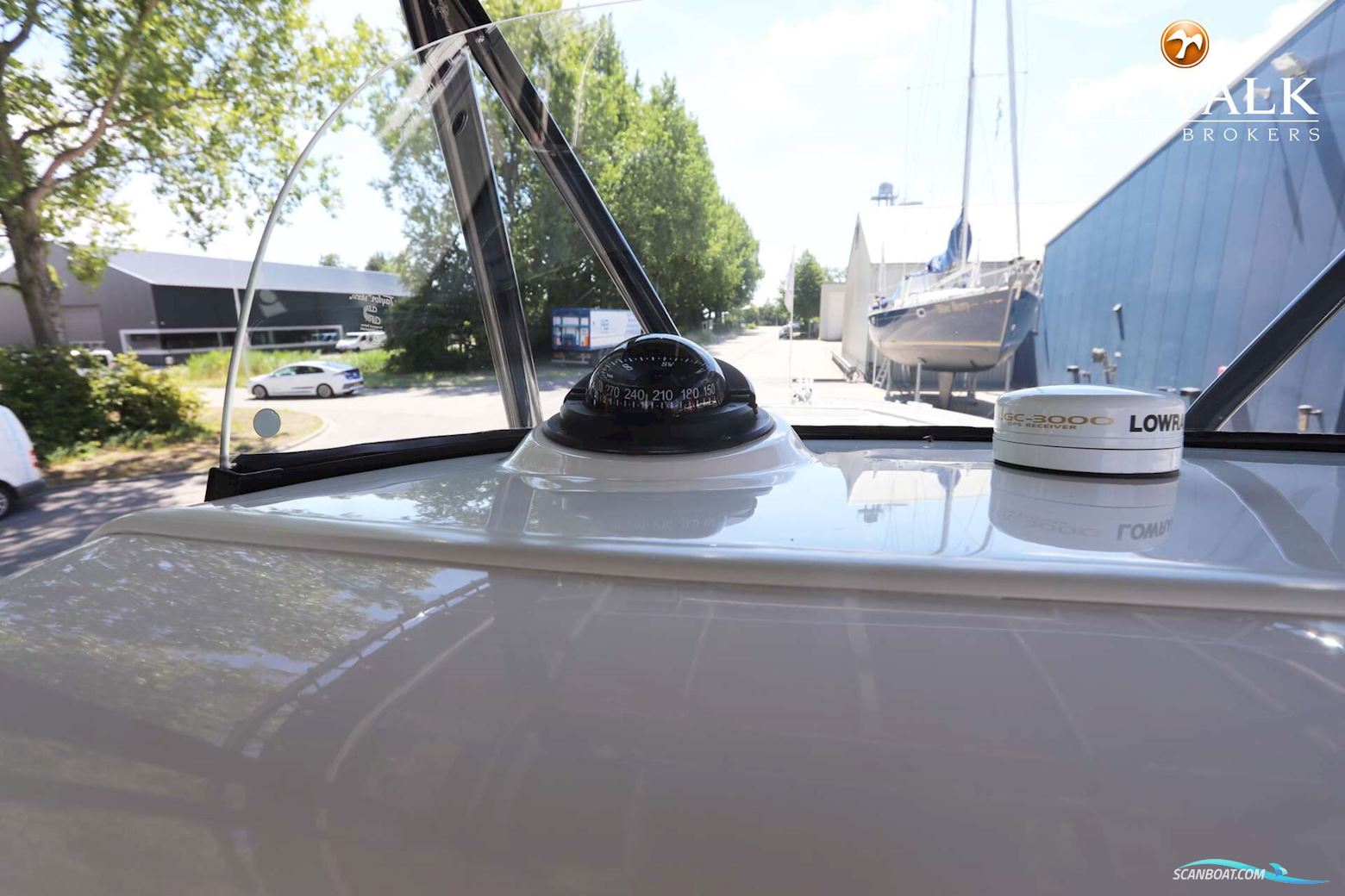 Boston Whaler 270 Outrage