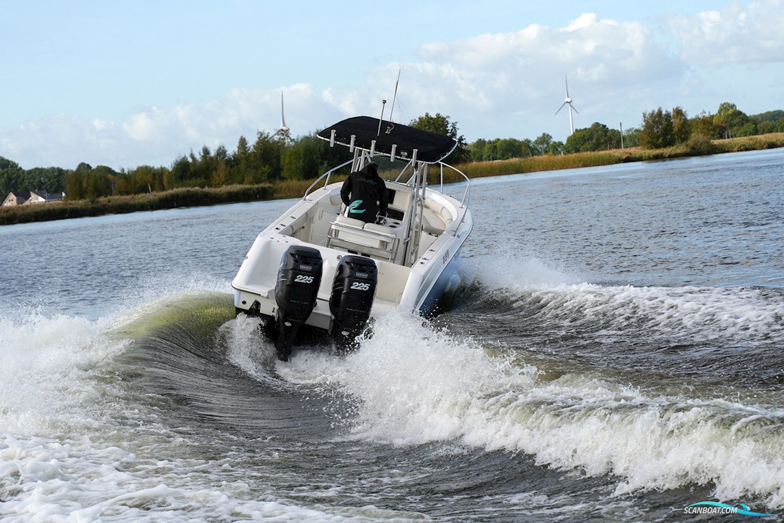 Boston Whaler 270 Outrage