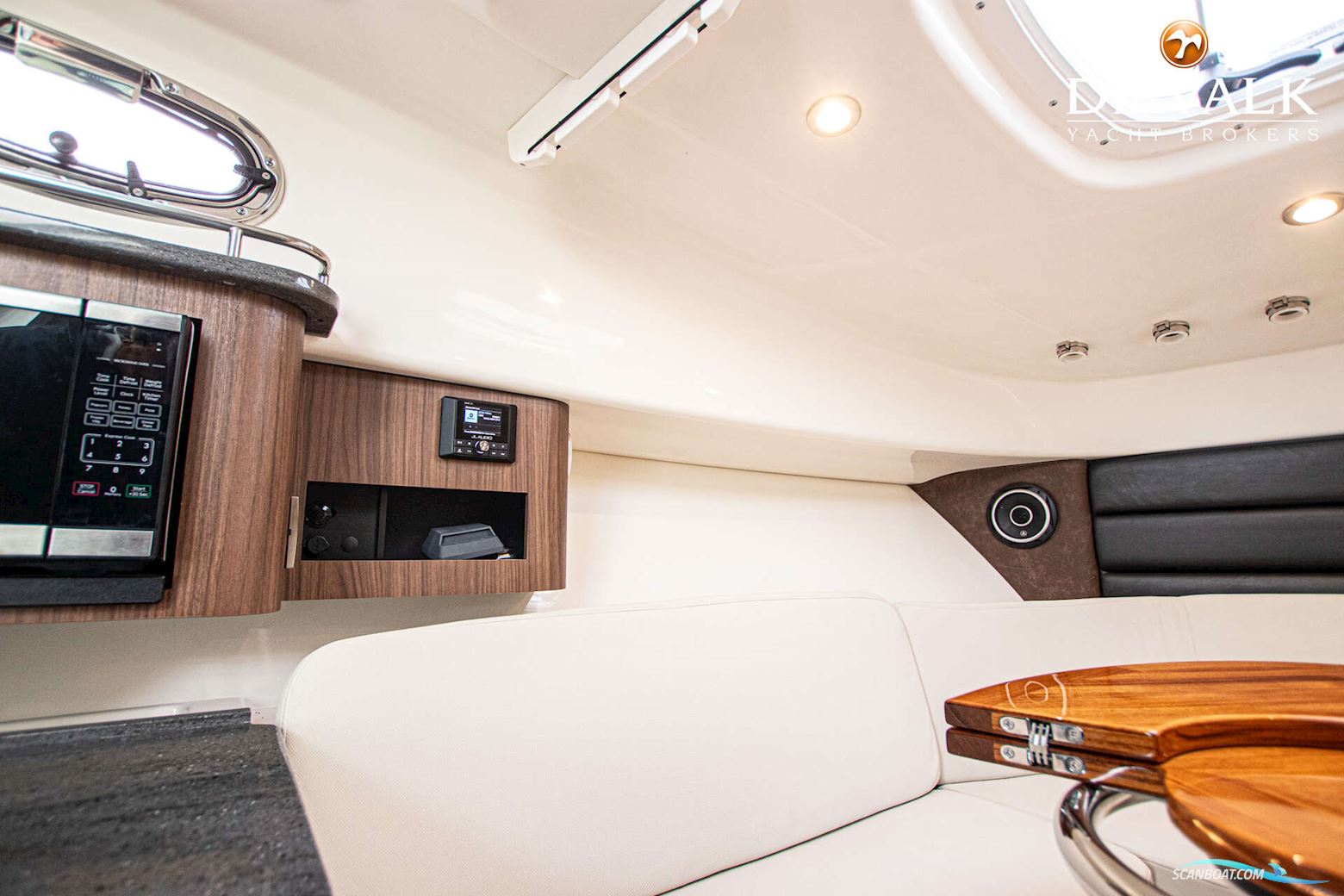 Boston Whaler 285 Conquest Pilothouse