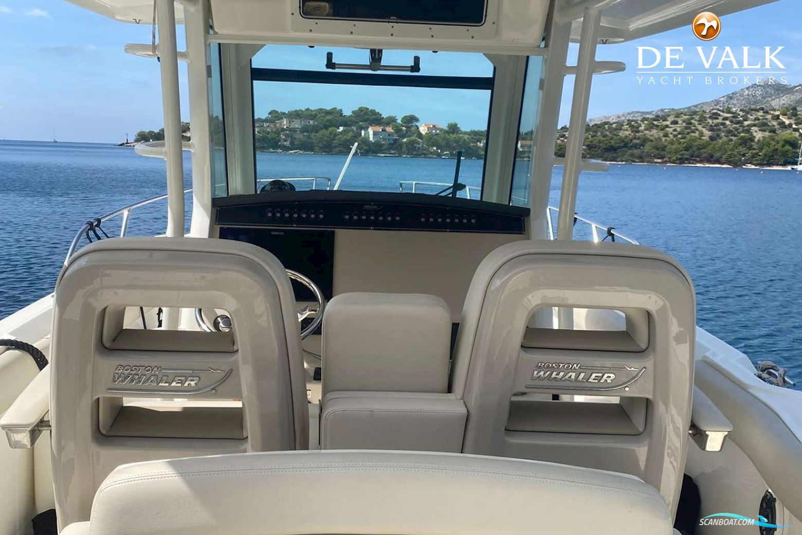 Boston Whaler 330 Outrage