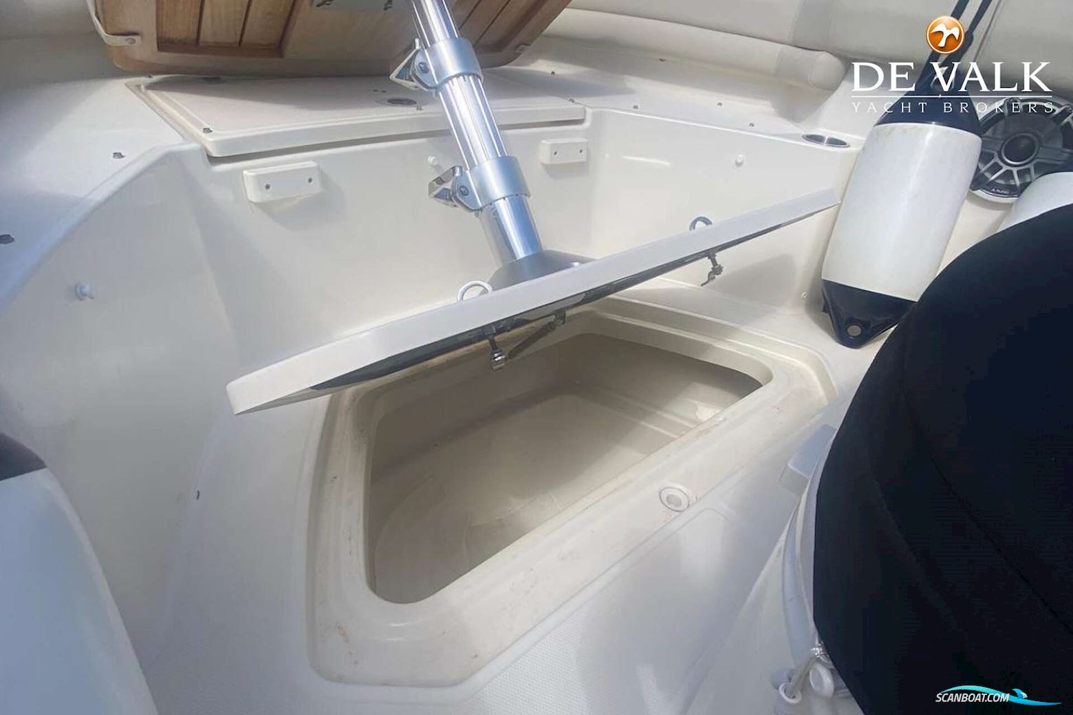 Boston Whaler 330 Outrage