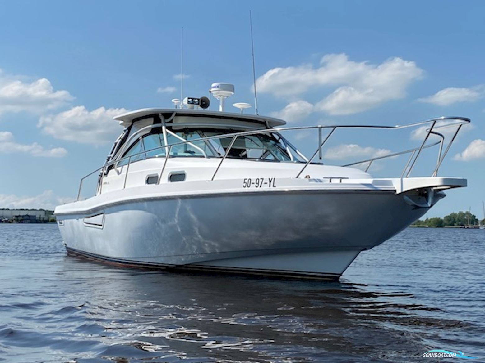 Boston Whaler 340 Defiance