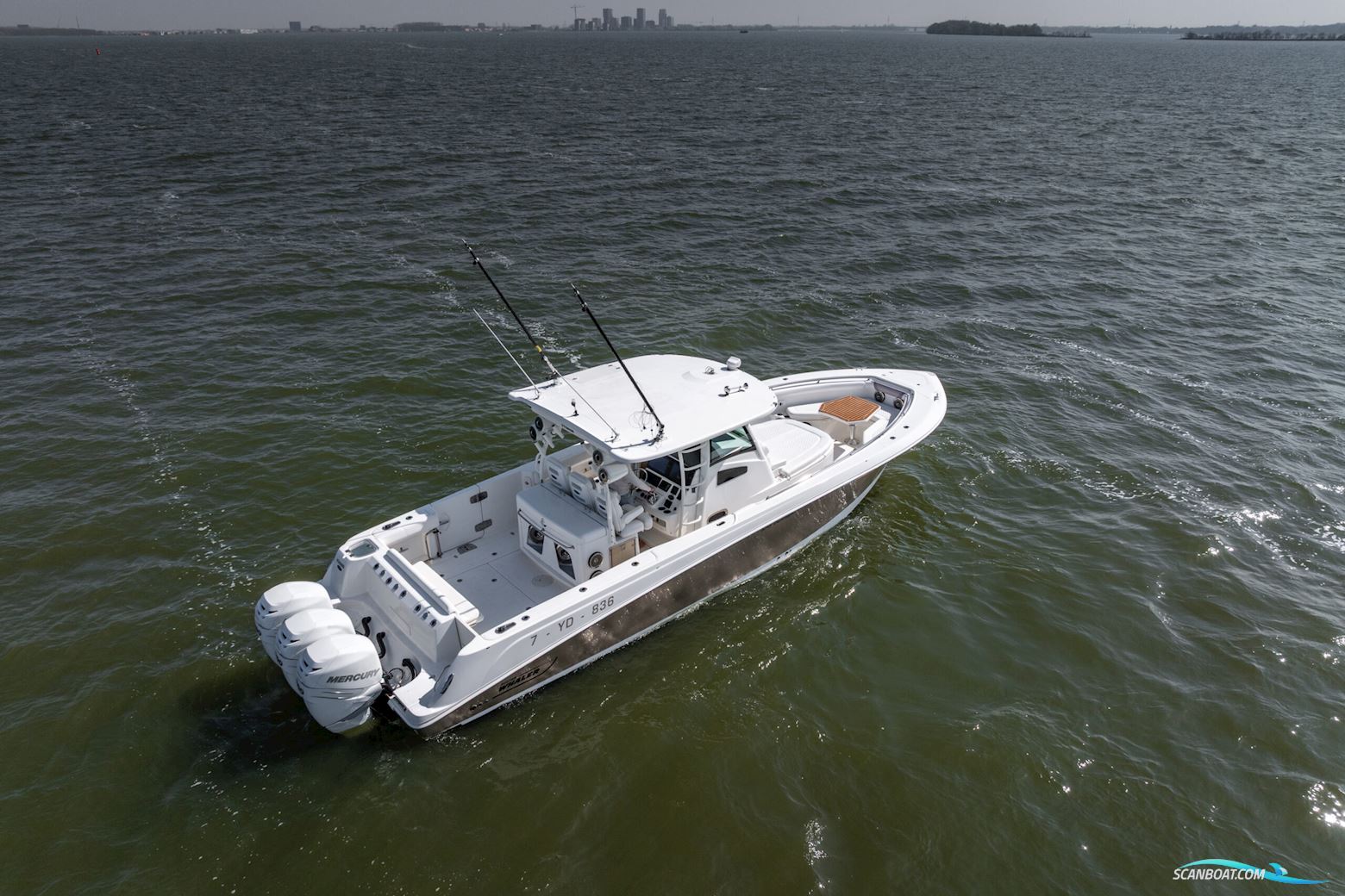 Boston Whaler 370 Outrage