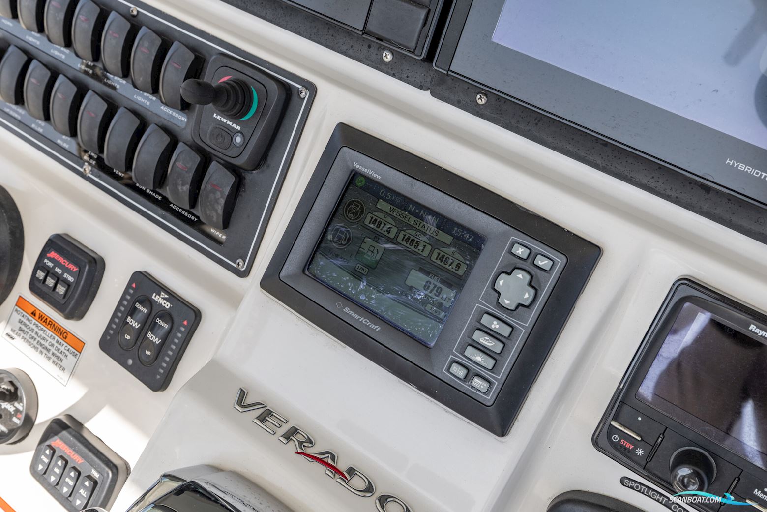 Boston Whaler 370 Outrage