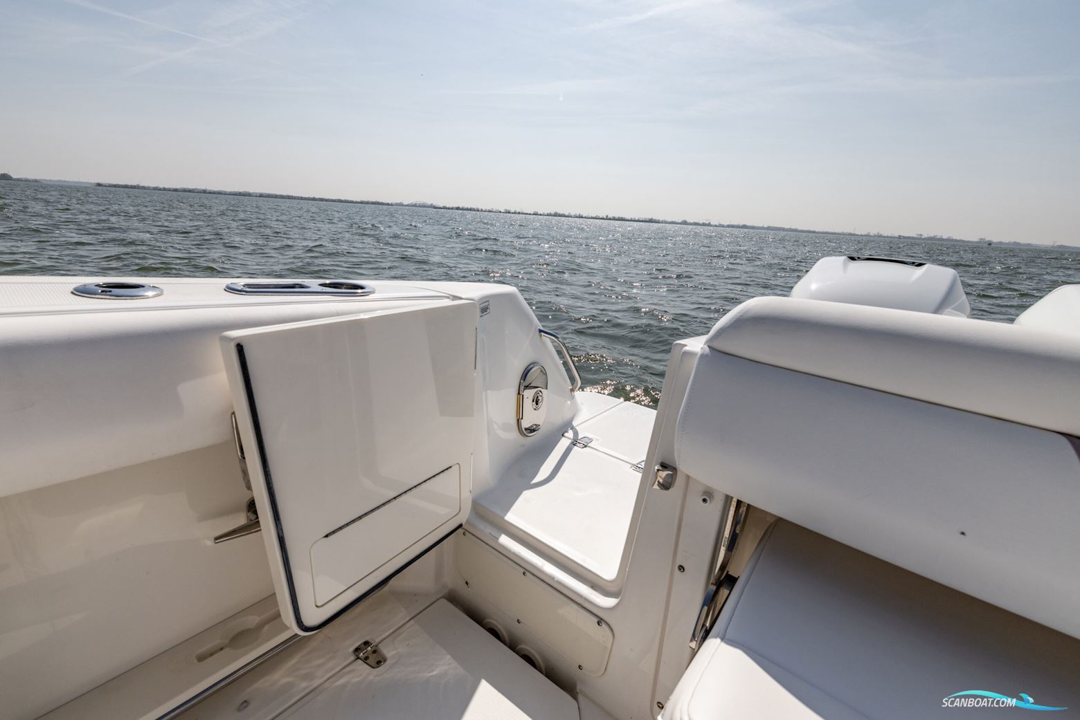 Boston Whaler 370 Outrage