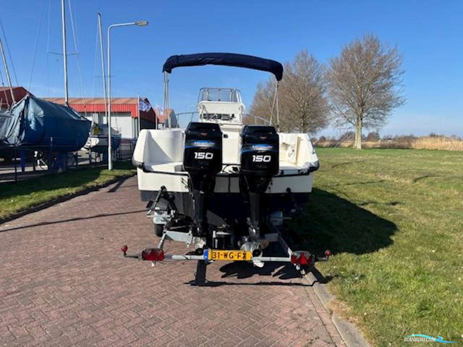 Boston Whaler Outrage 23