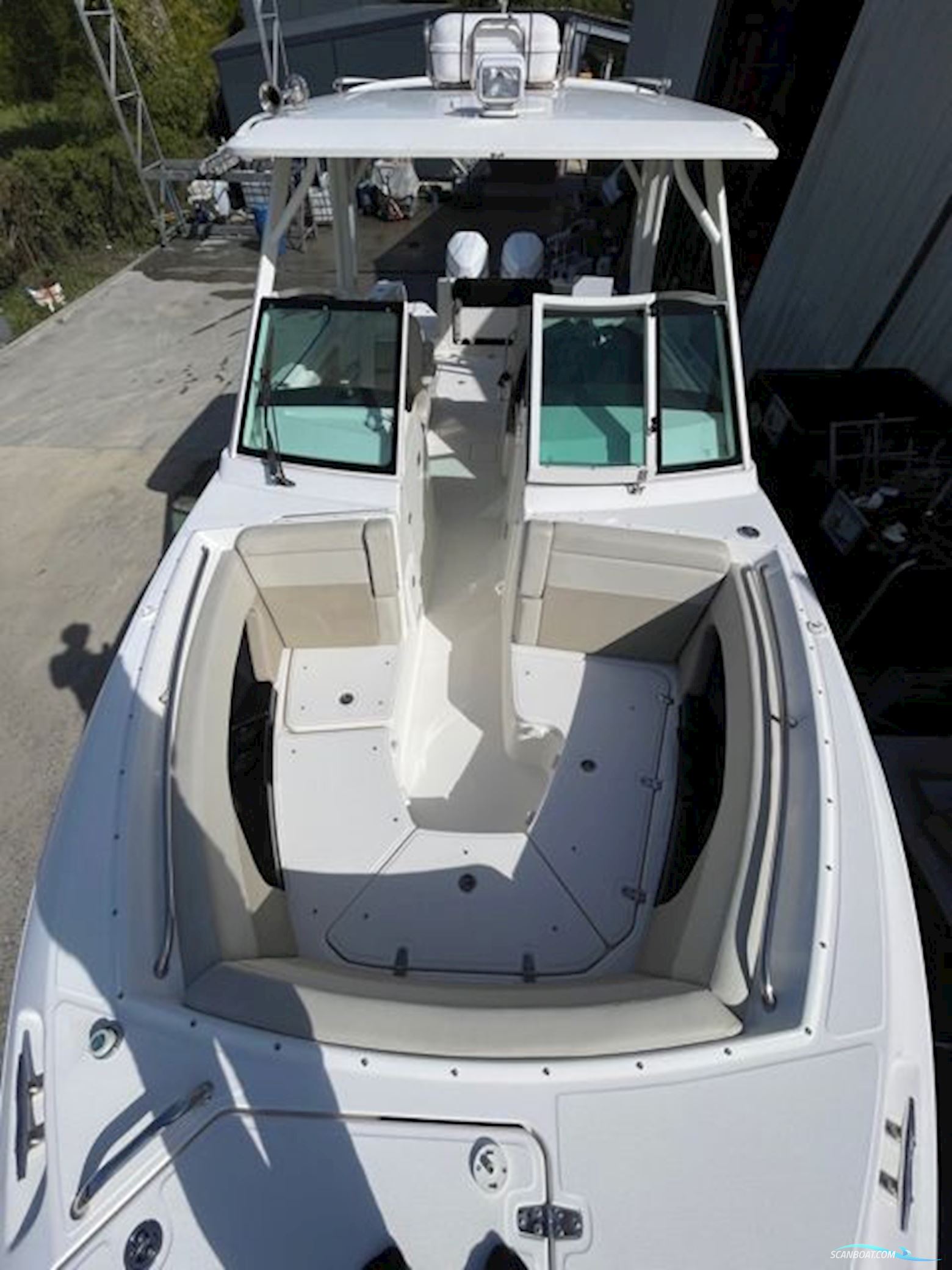 Boston Whaler Vantage 280