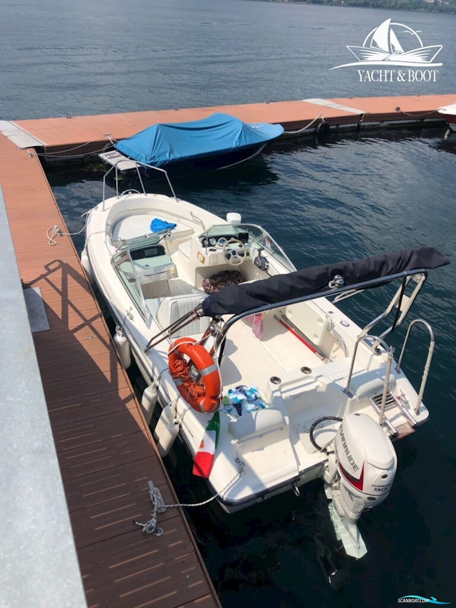 Boston Whaler Ventura 18