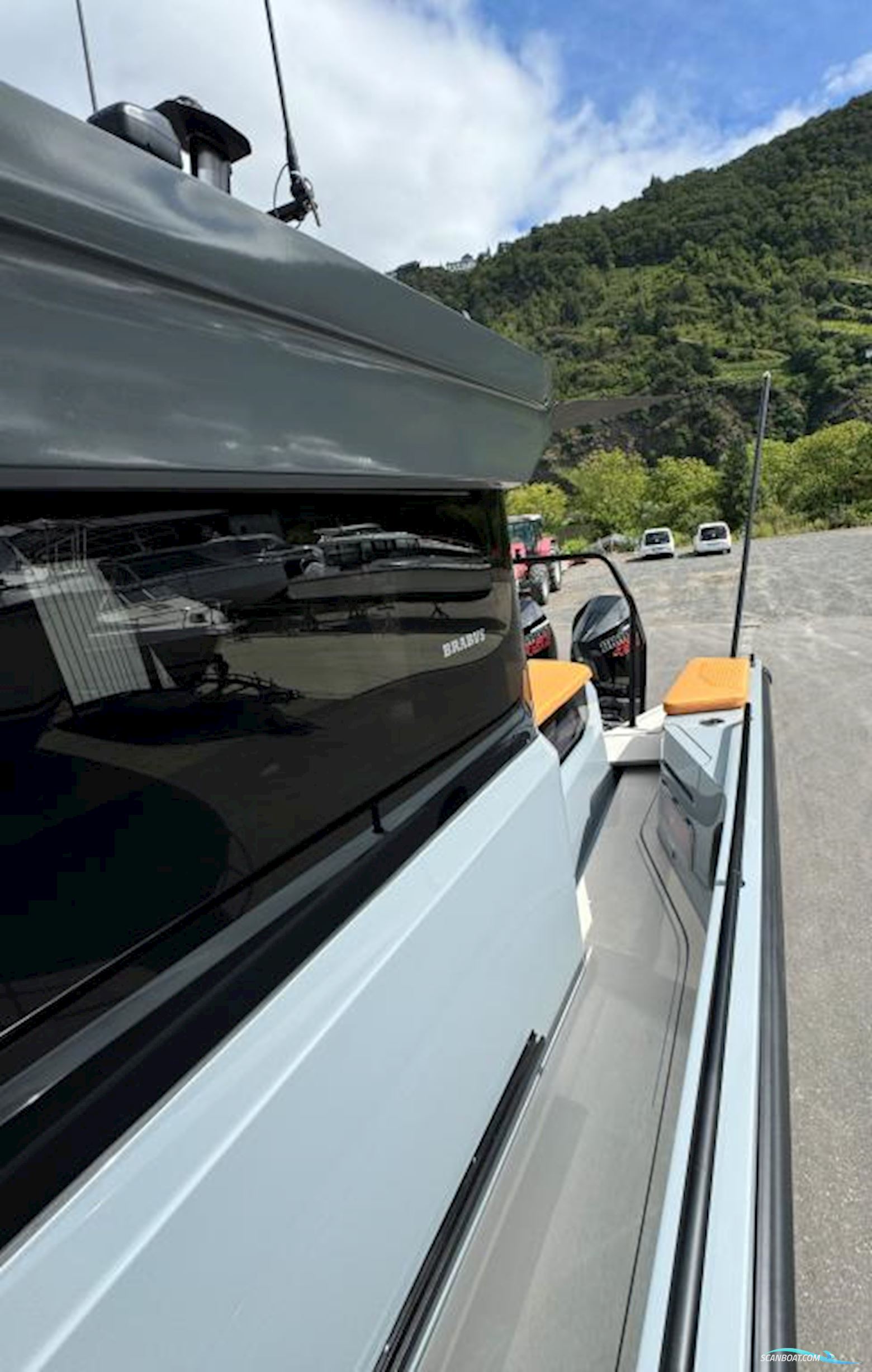 Brabus Shadow 900 Cross Cabin