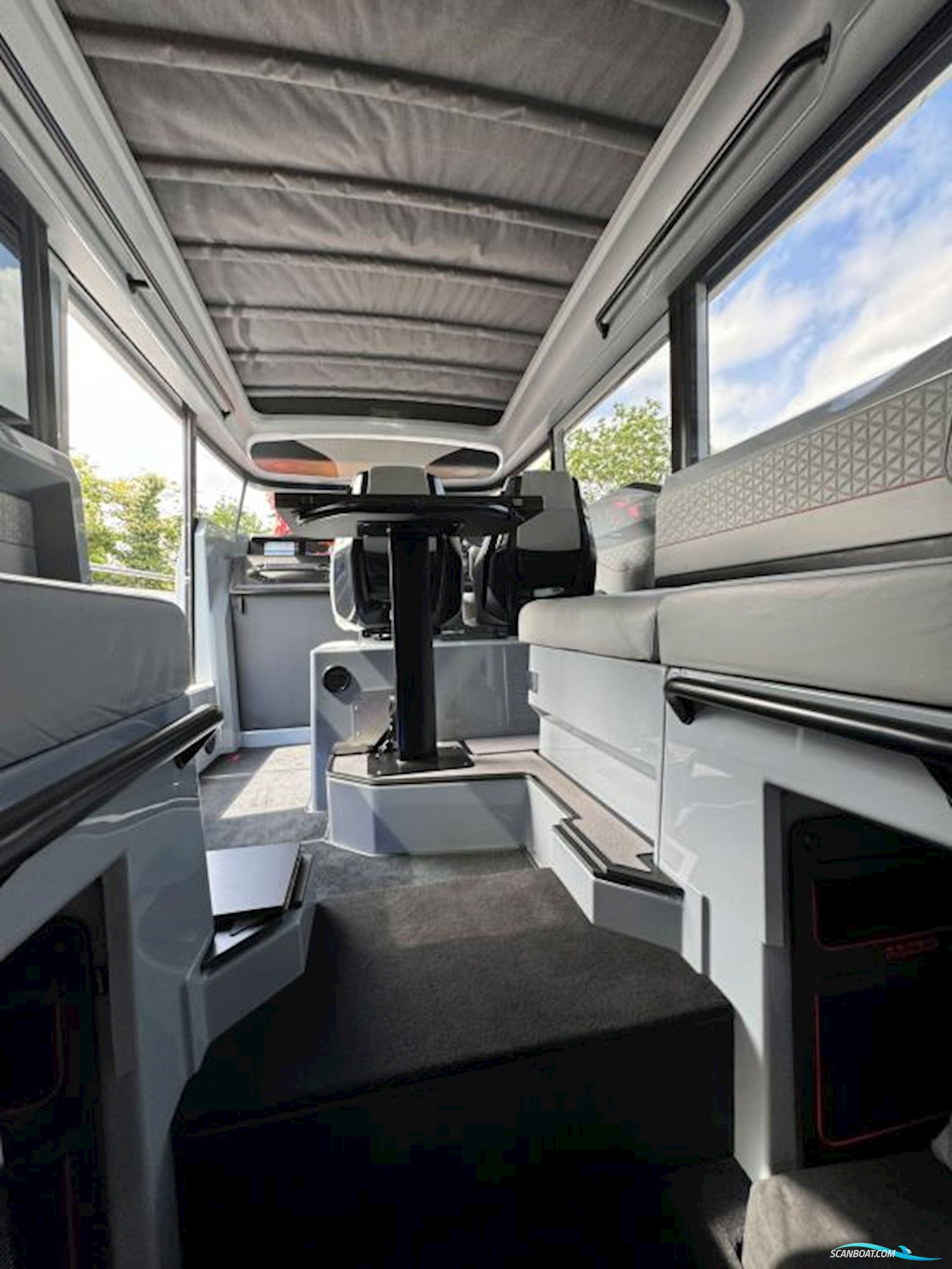 Brabus Shadow 900 Cross Cabin