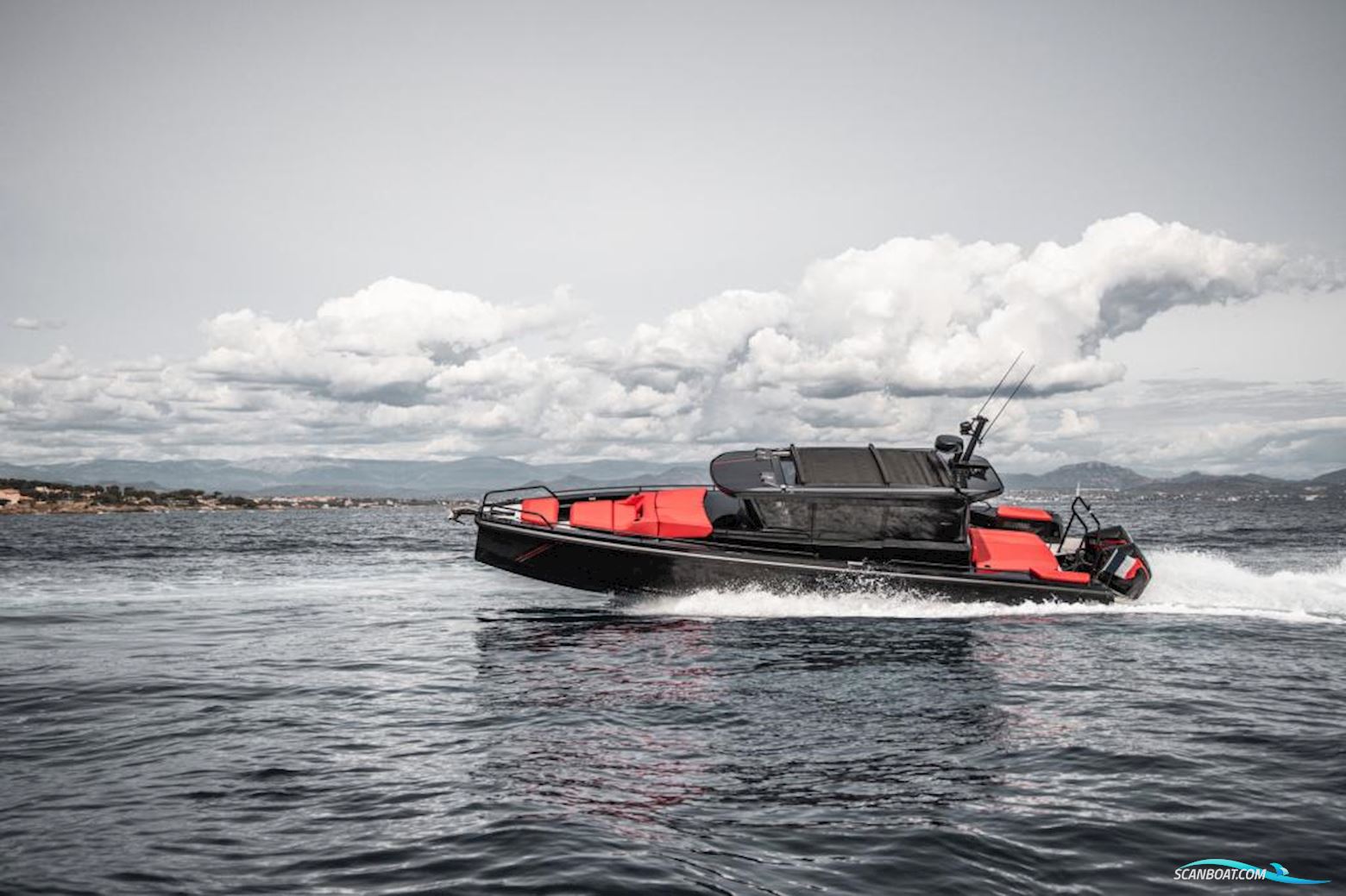 Brabus Shadow 900 Cross Cabin