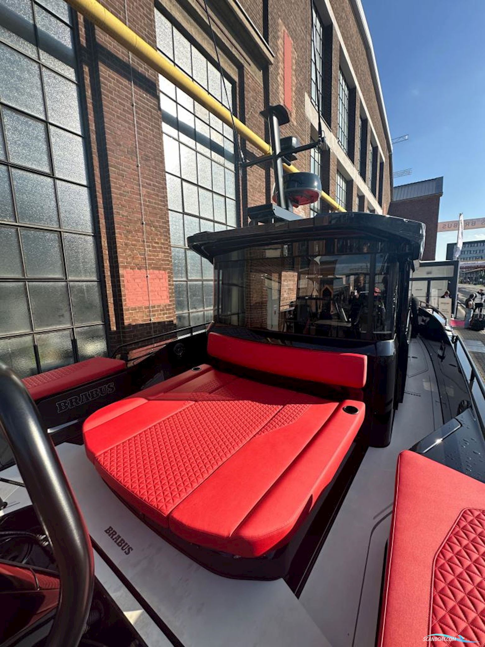 Brabus Shadow 900 Cross Cabin