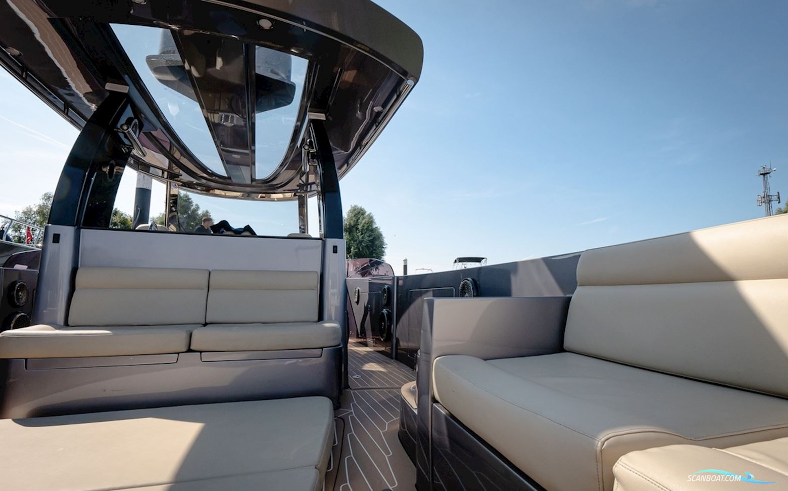 Brandaris Q52