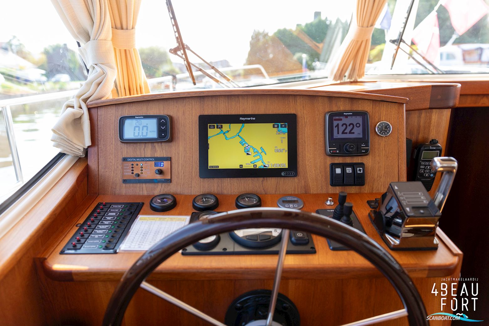Brandsma Luna 37