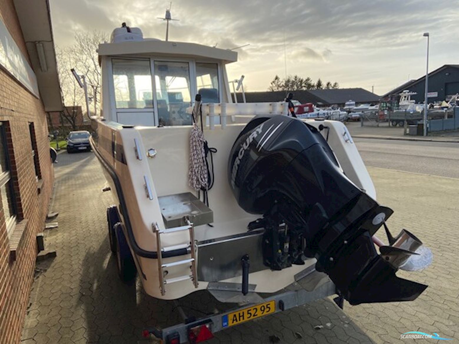 Bredgaard trolling pilotbåd m/Mercury F200 hk Verado og Brenderup trailer