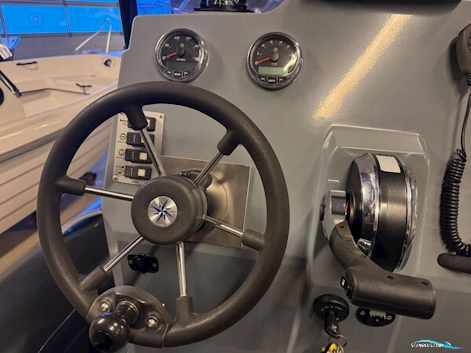 BRIG 610 Navigator Hypalon RIB med F150 Mercury-EFI SeaPro 3,0L.