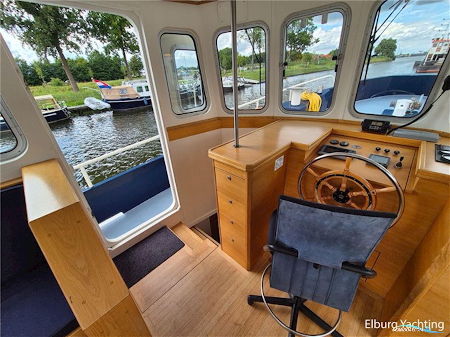 Bronsveen Spitsgatkotter 14.98