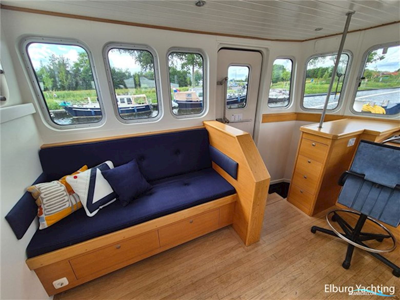 Bronsveen Spitsgatkotter 14.98