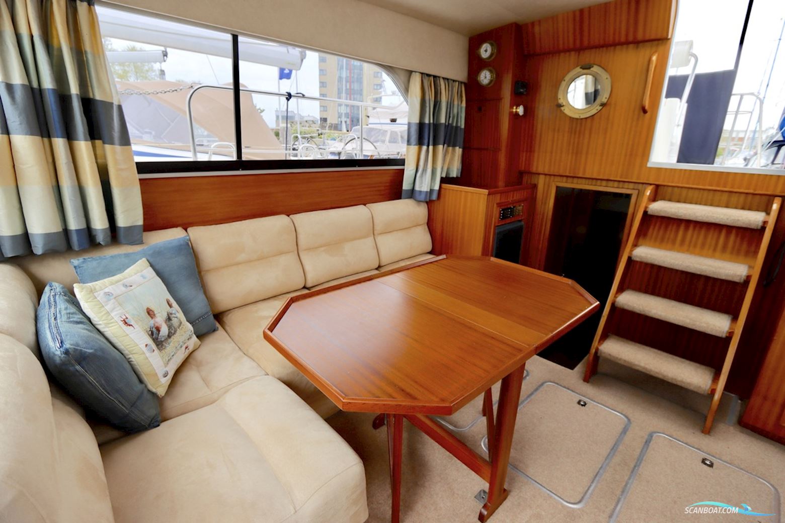 Broom 33