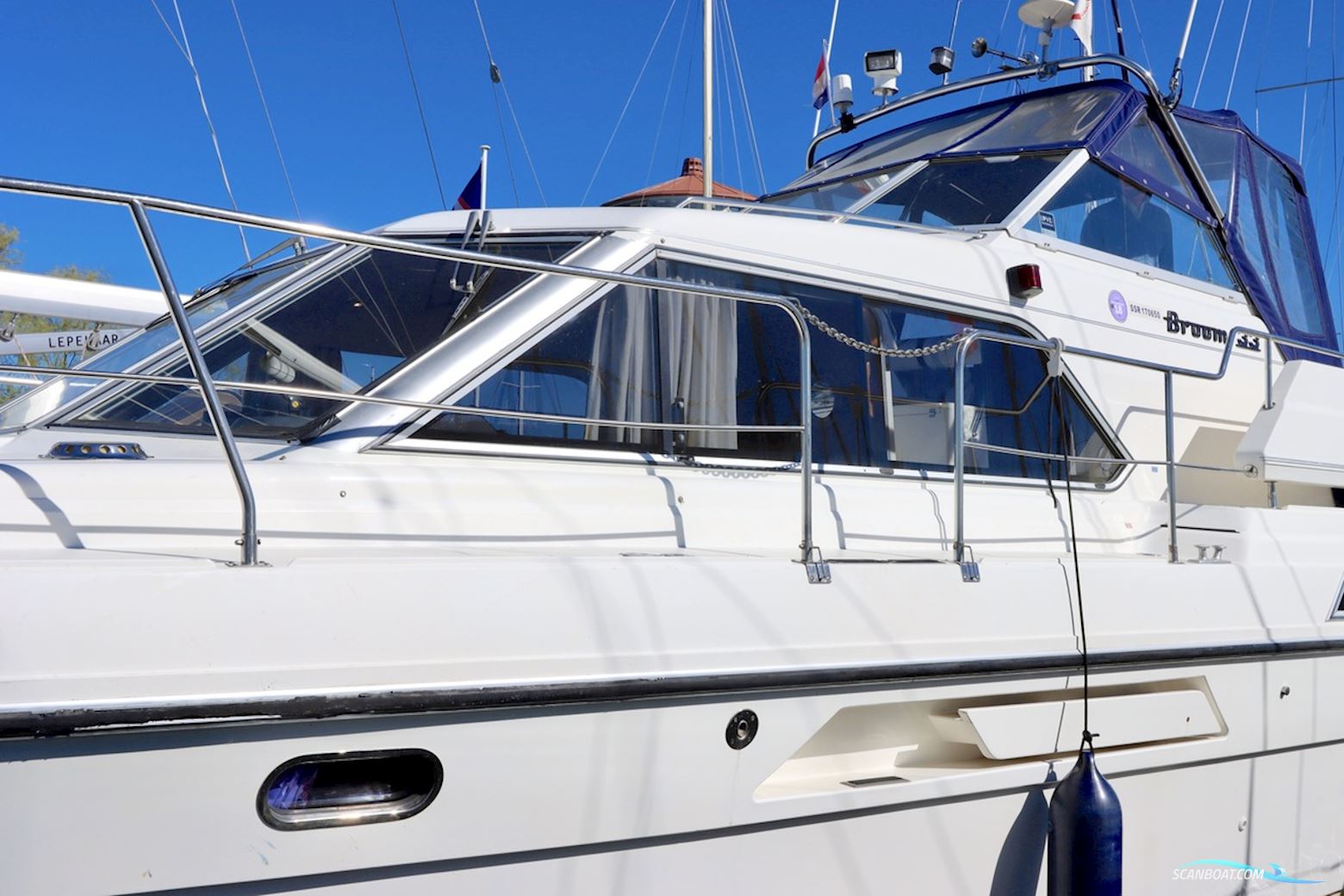 Broom 33