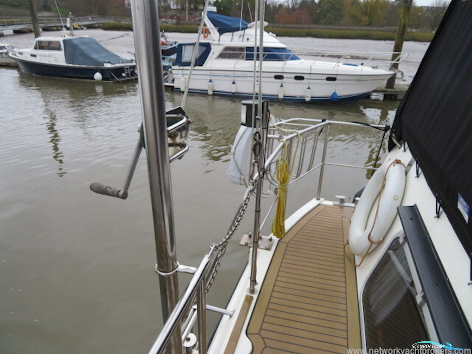 Broom 40 Monarch