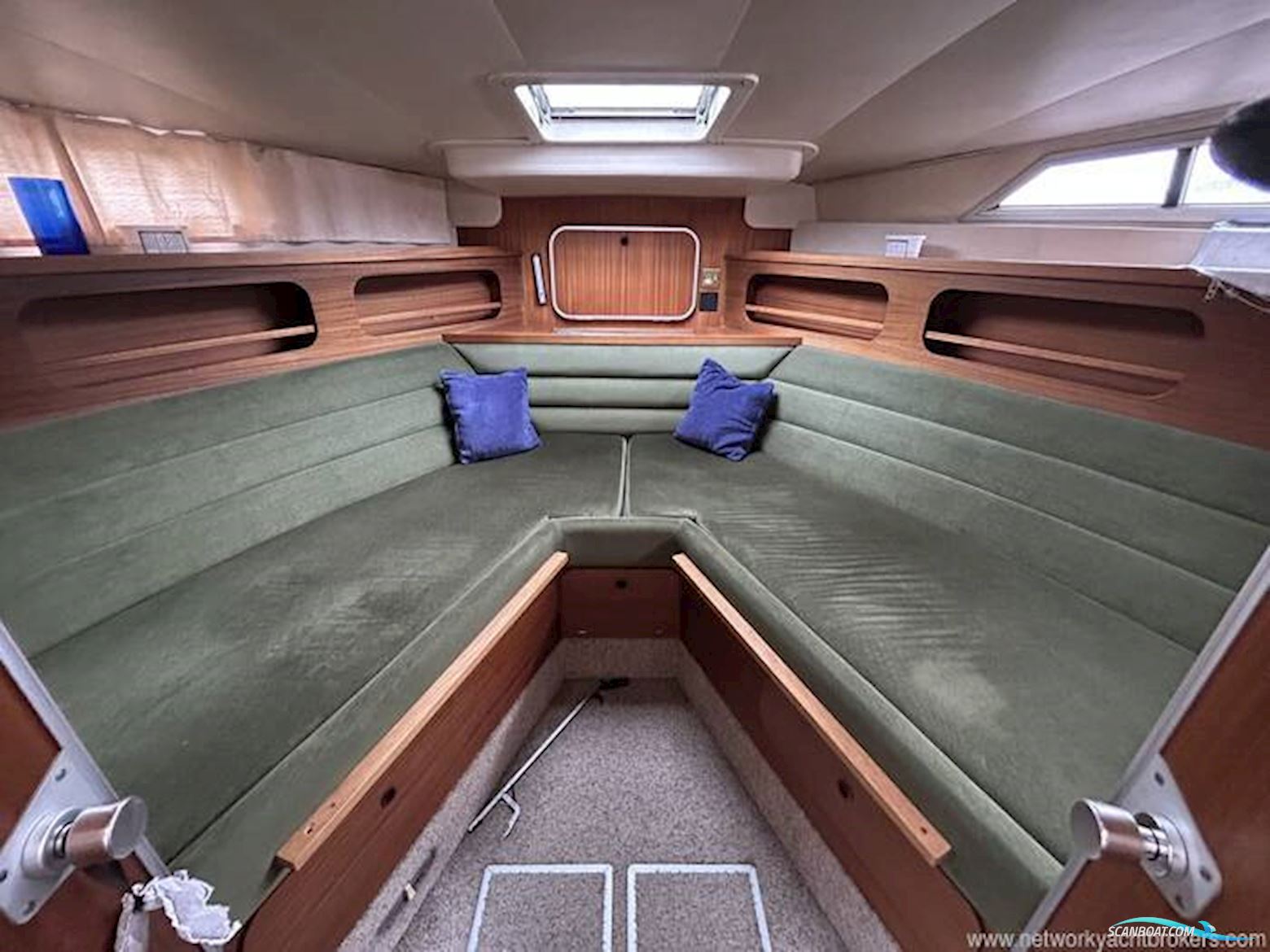 Broom Crown 37