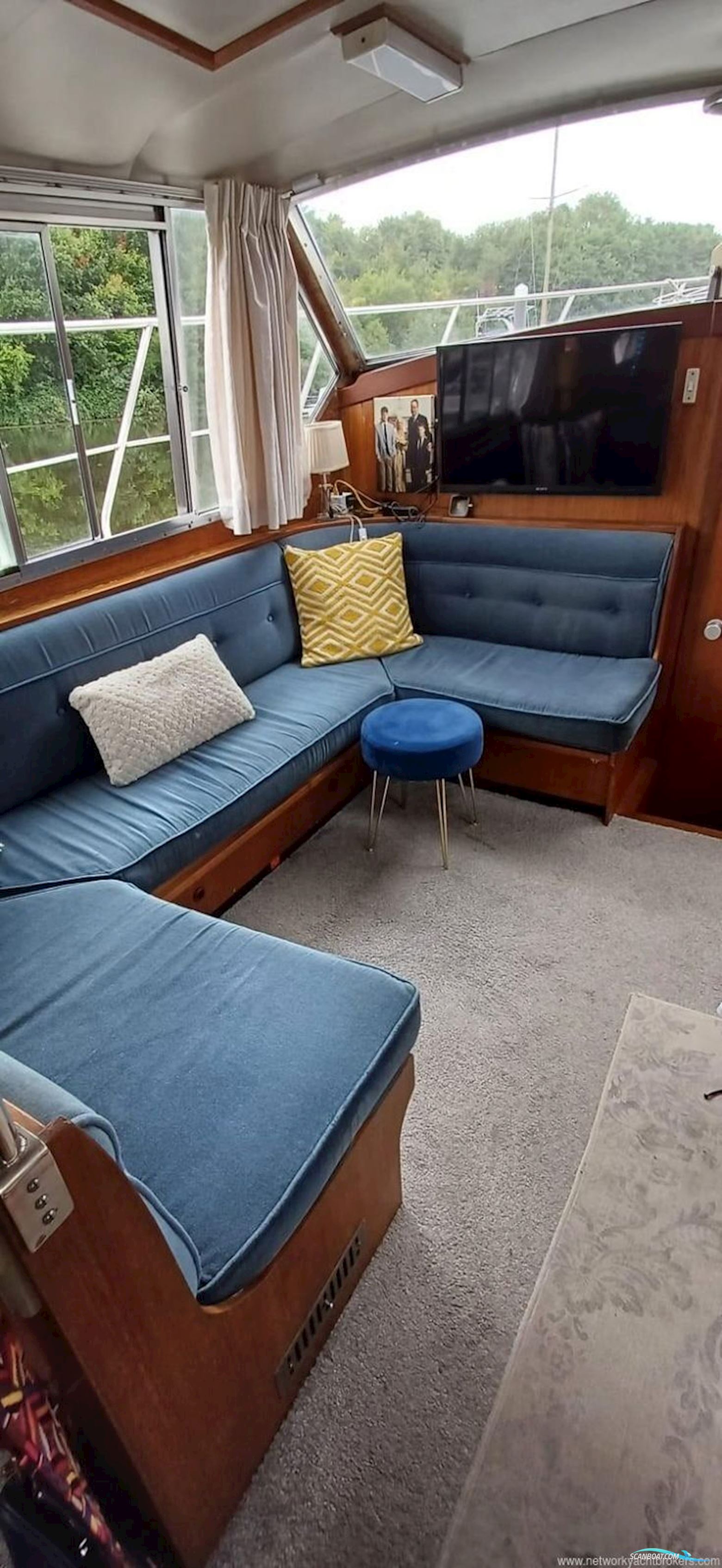 Broom Ocean 37