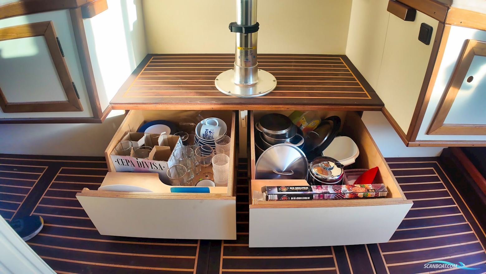 Bruce Roberts Euro 12.00 Flybridge