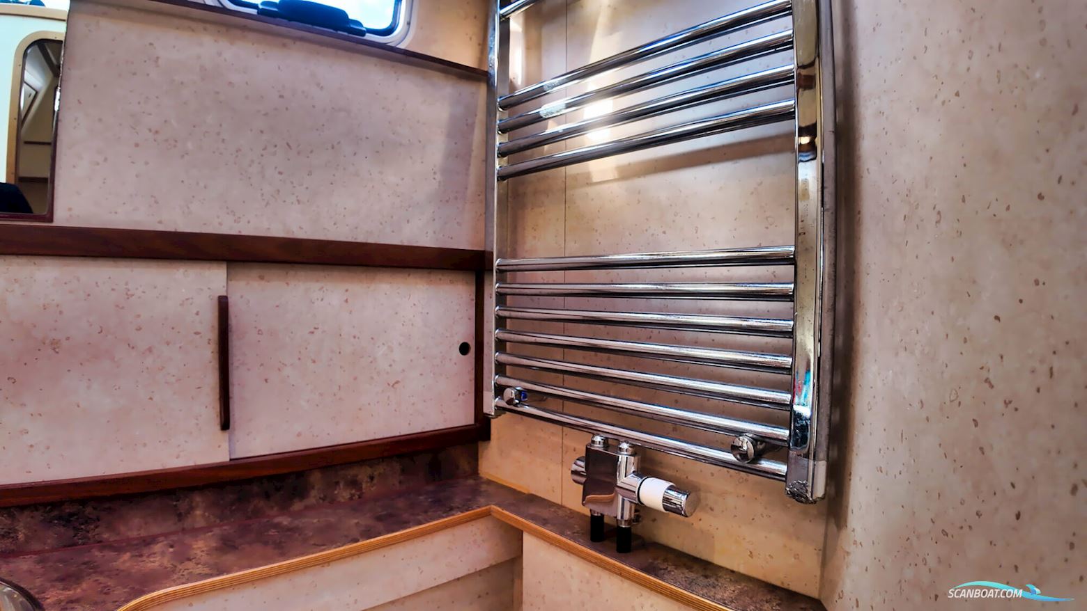 Bruce Roberts Euro 12.00 Flybridge