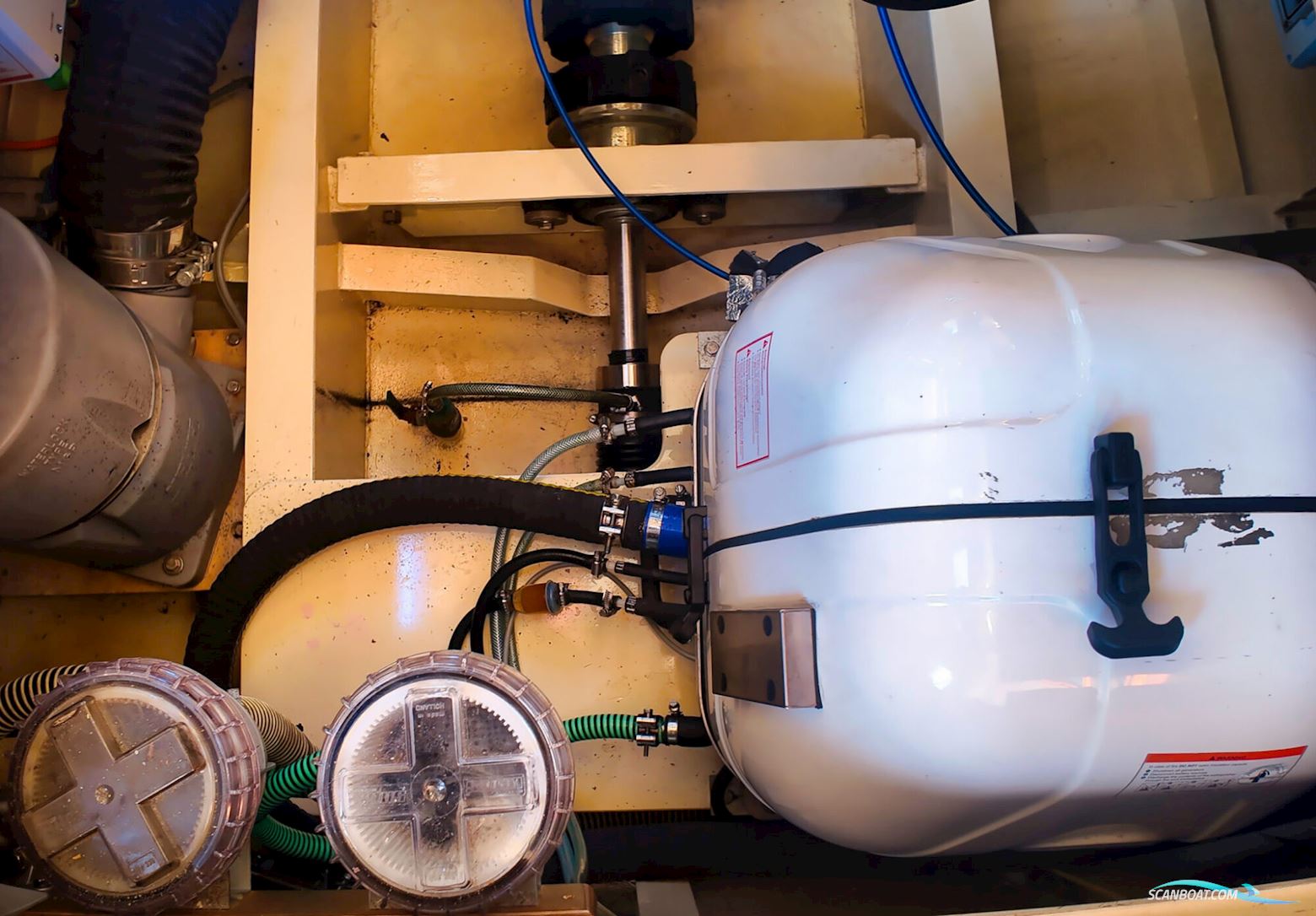 Bruce Roberts Euro 12.00 Flybridge