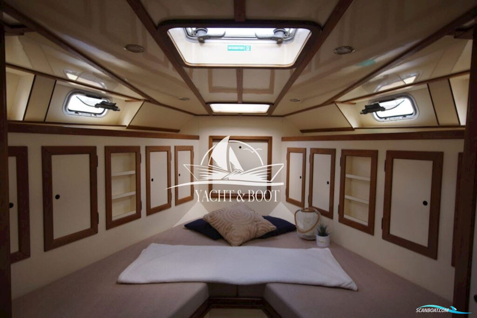 Bruce Roberts Europe 1200