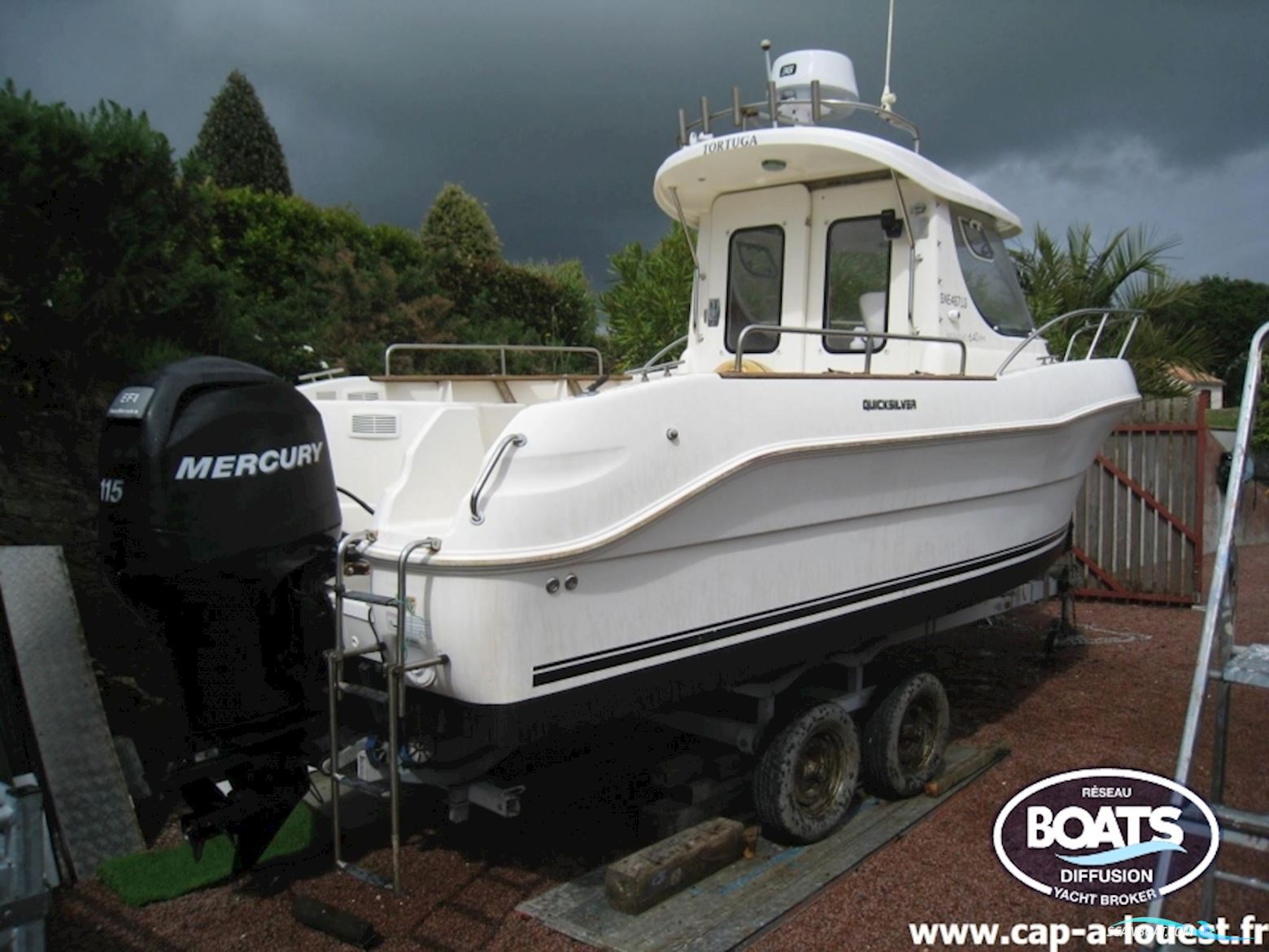 Brunswick Quicksilver 640 Pilothouse Motorboot 2011, mit Mercury motor, Frankreich