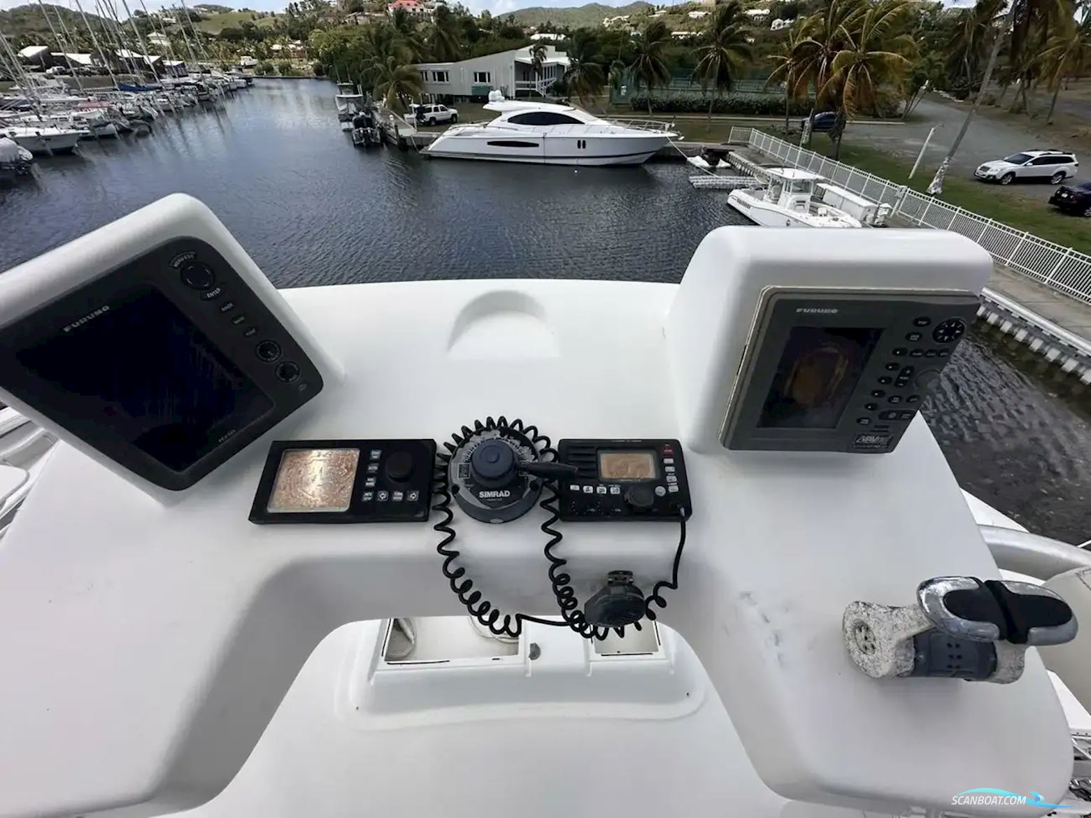 CABO Flybridge Sportfisherman