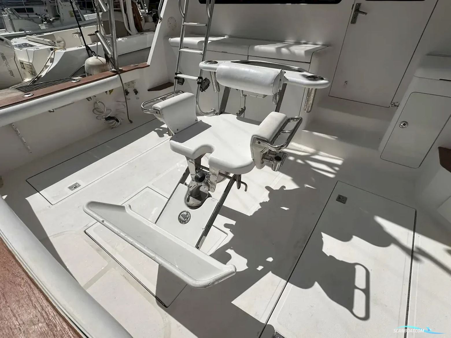 CABO Flybridge Sportfisherman