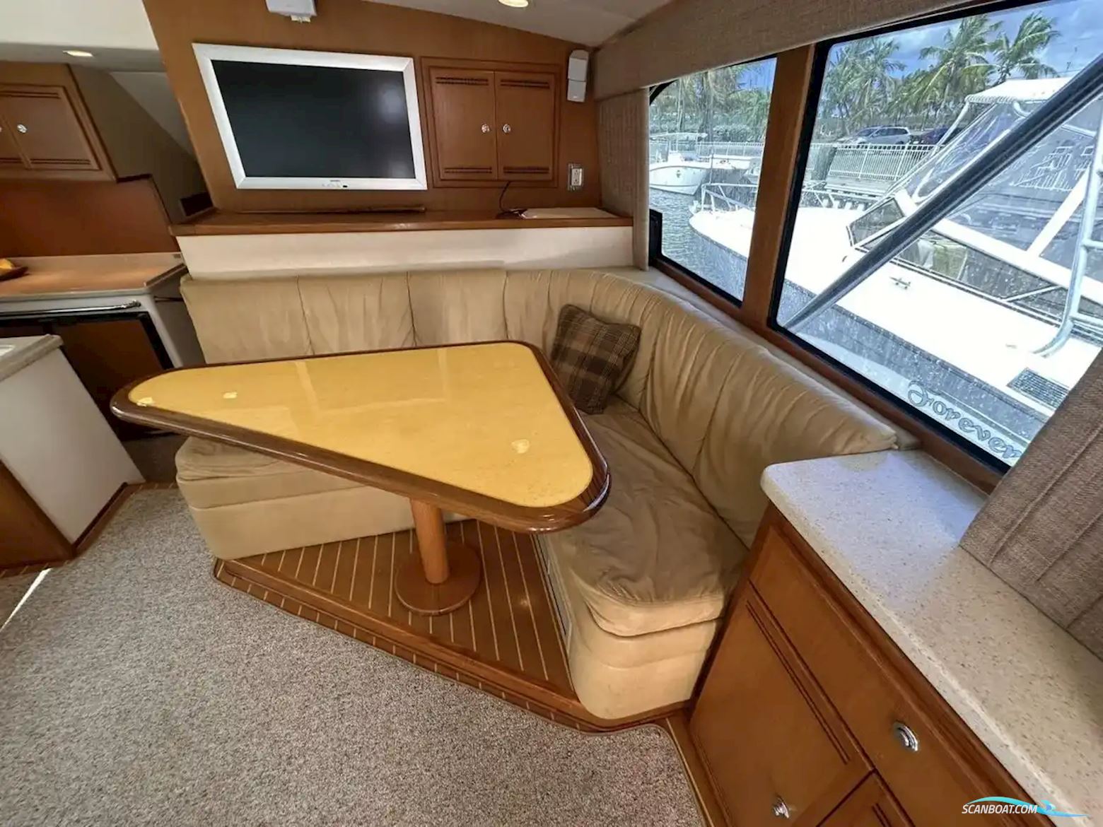 Cabo Flybridge Sportfisherman