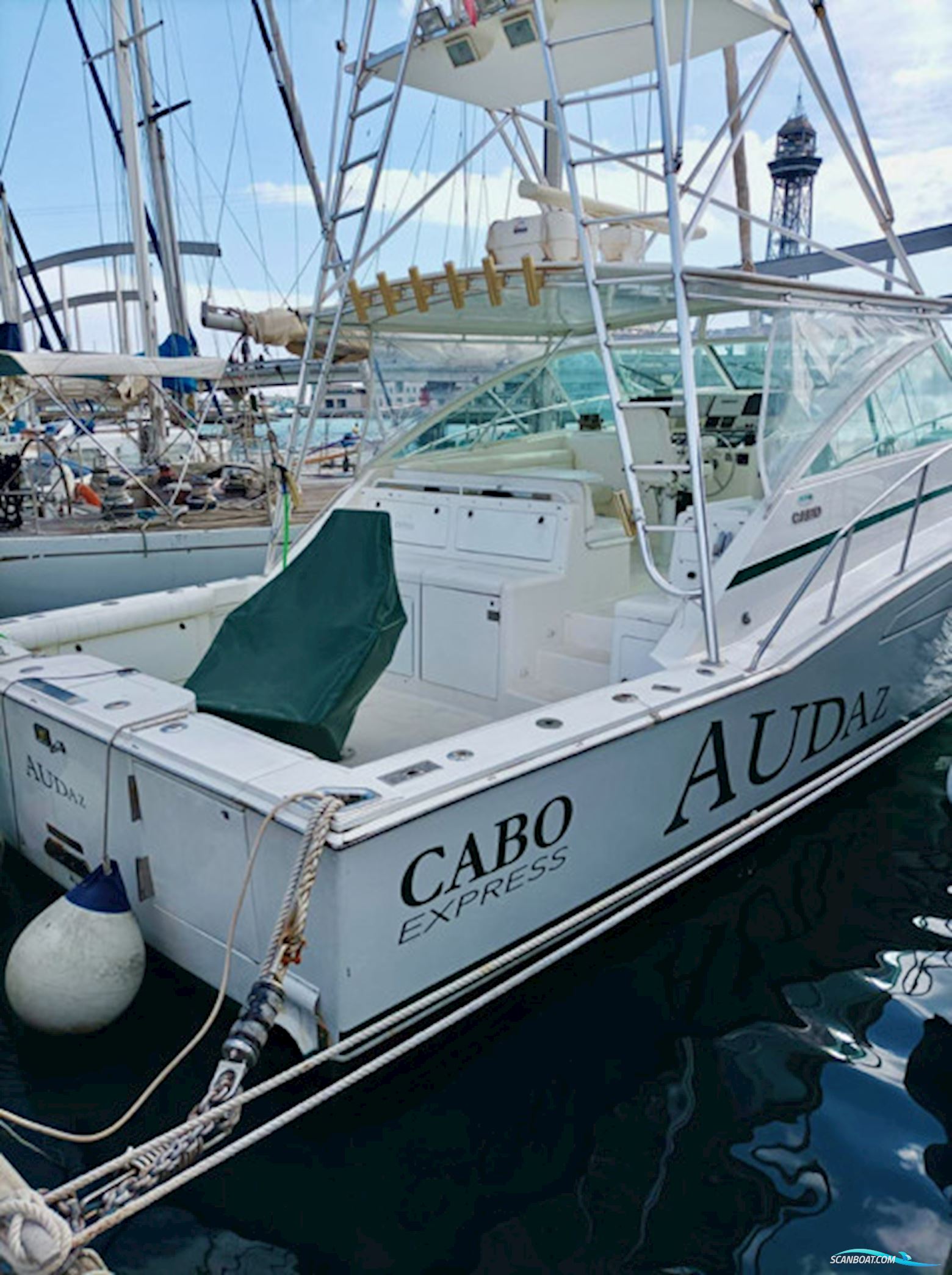 Cabo Yatchs 45 Express
