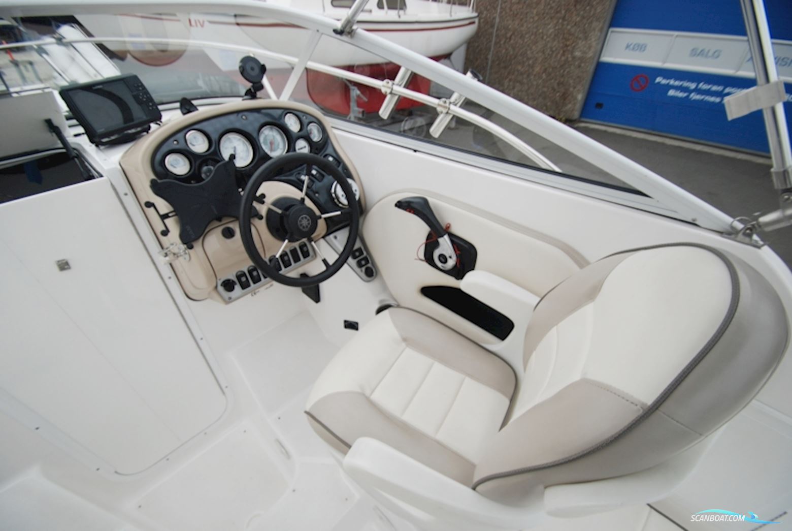 Campion 602 Explorer