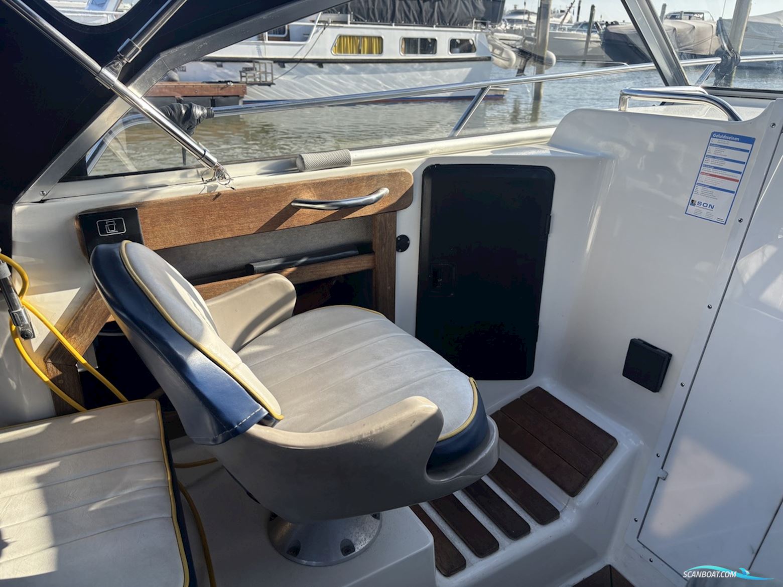 Campion 672 Explorer