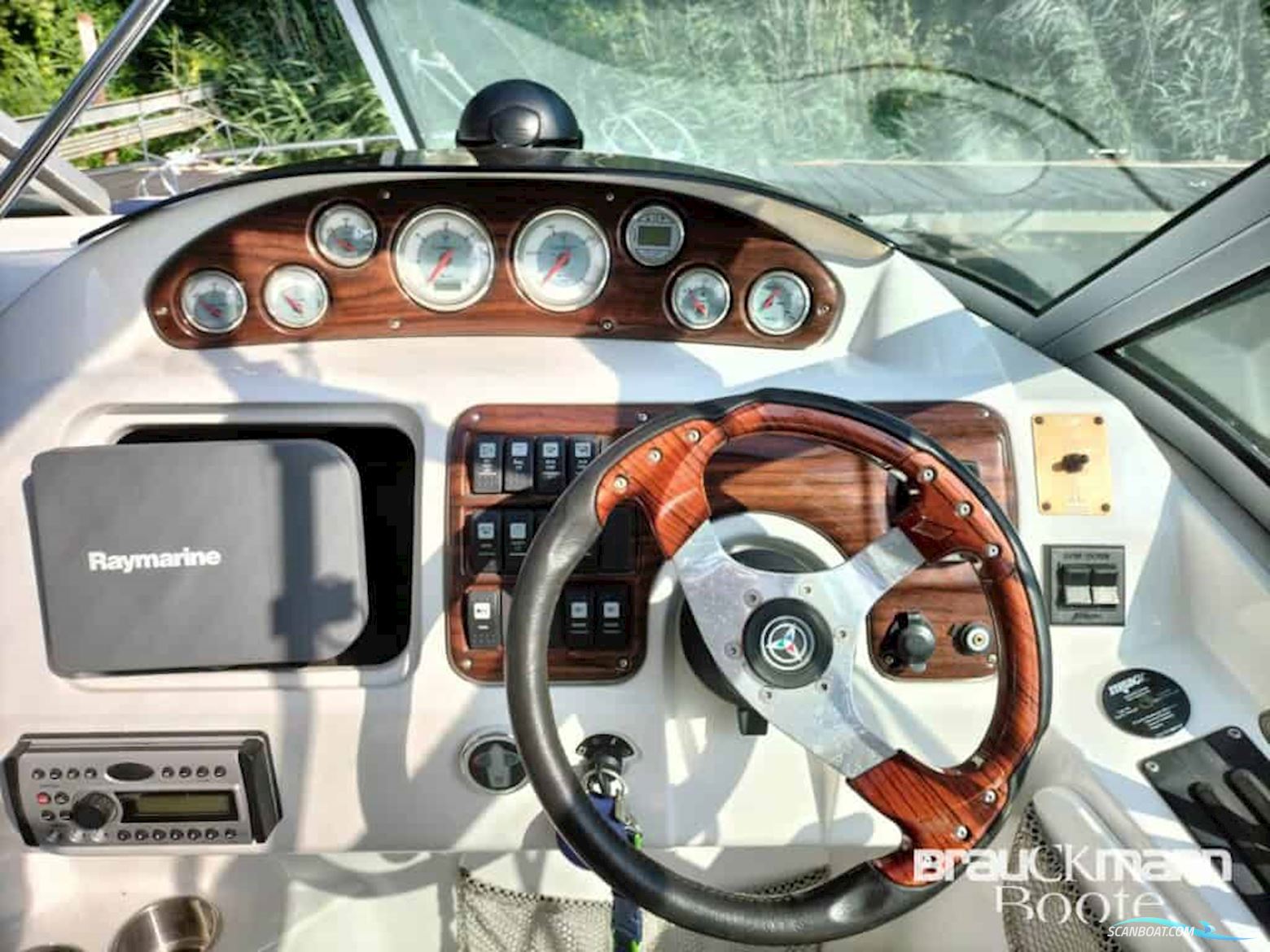 Campion Allante 825i