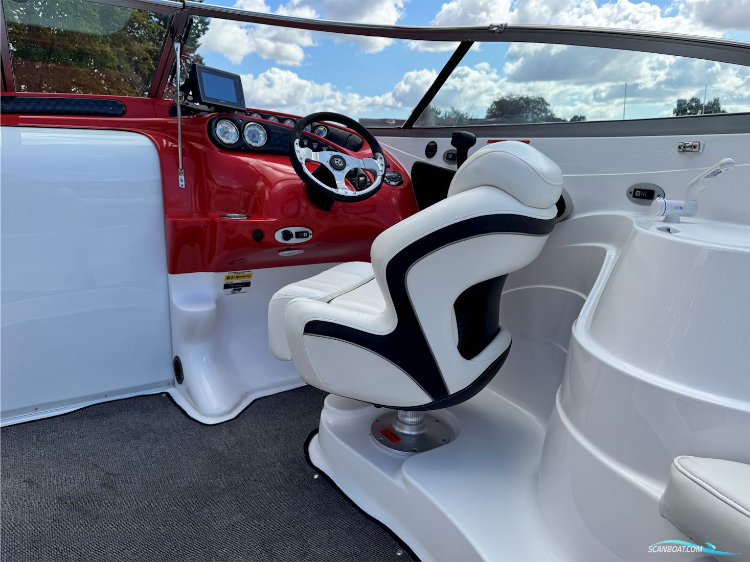 Campion Chase Performance 700
