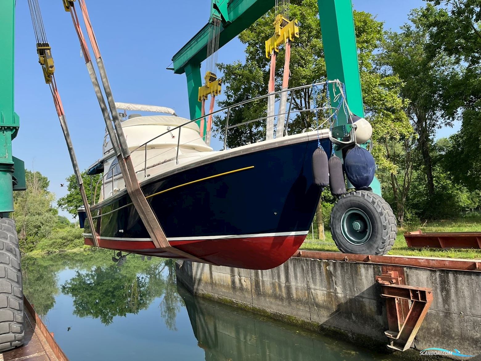 Cantieri Estensi Goldstar 360 Fly