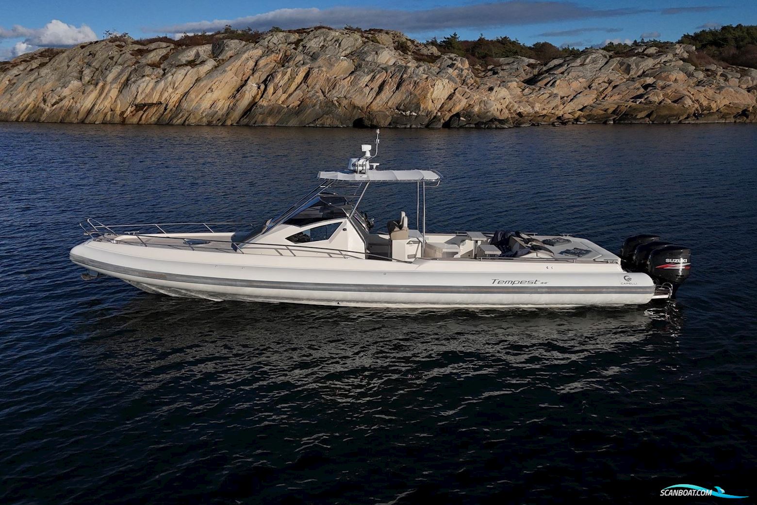 Capelli Tempest 44 Motorboot 2015, mit Suzuki motor, Sweden