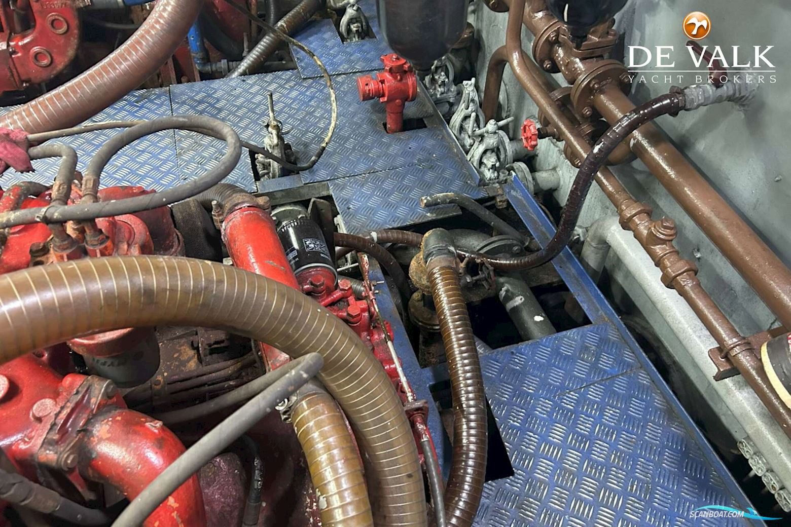 CAR/PASSENGERS FERRY 33