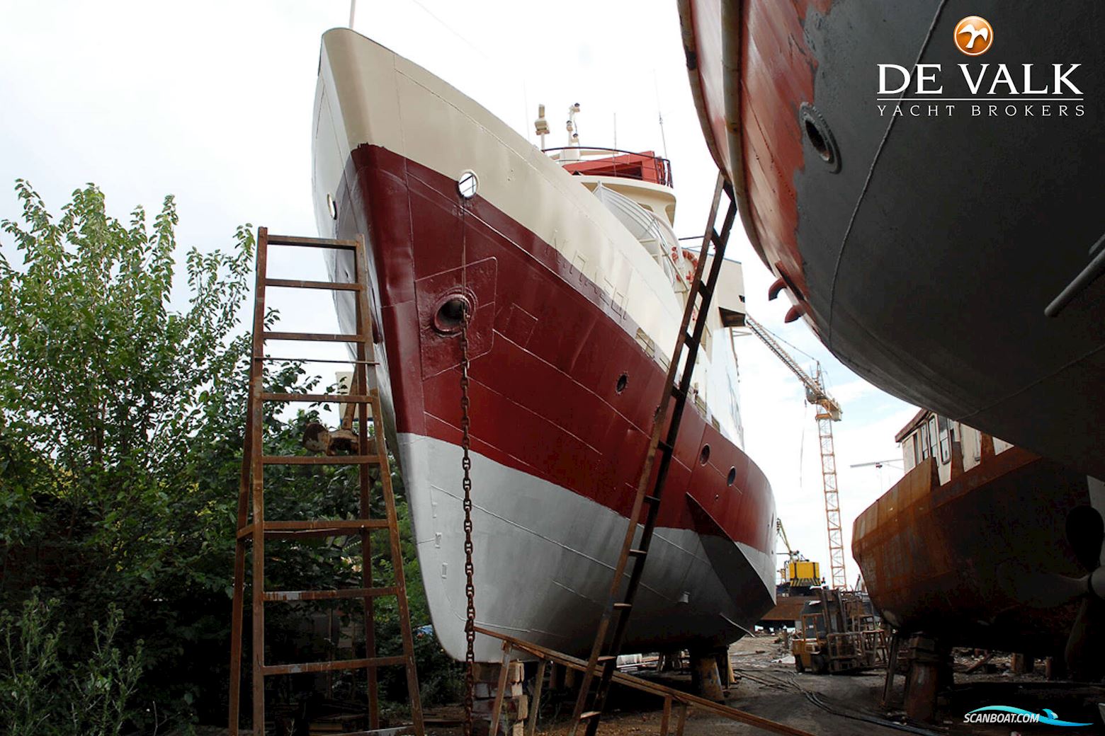 CAR/PASSENGERS FERRY 40