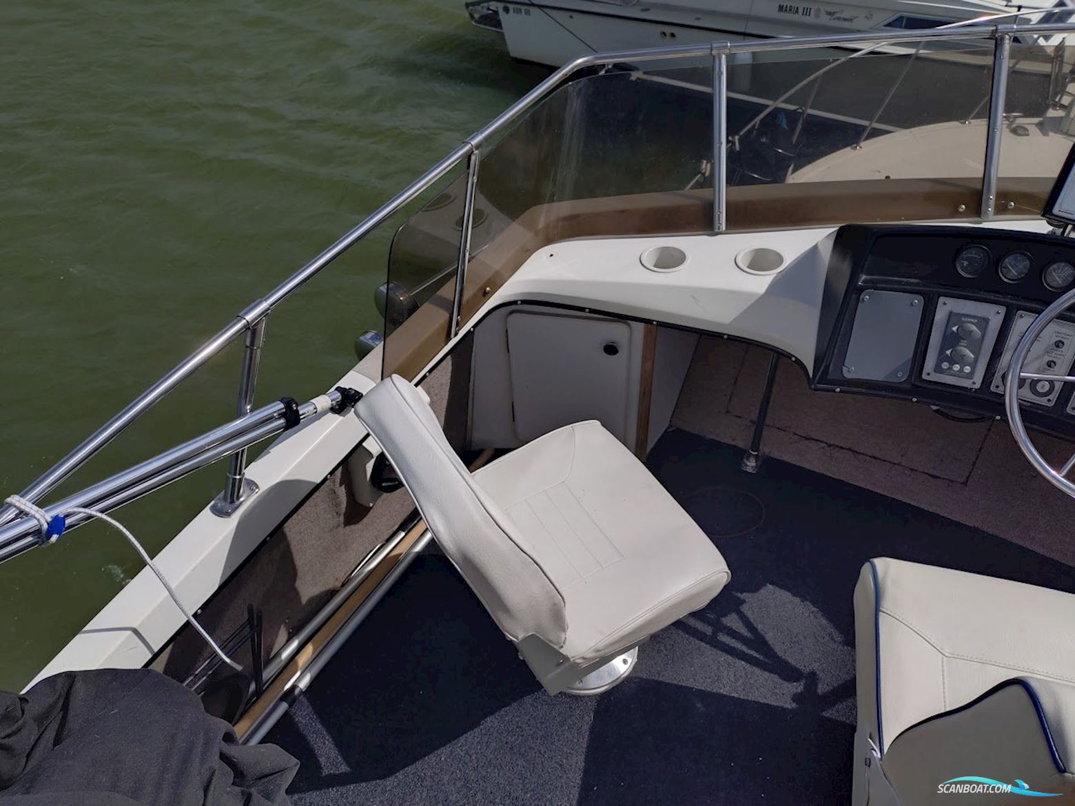 Carver 32