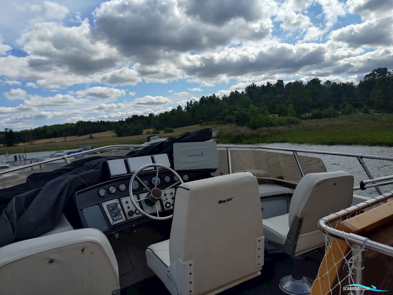 Carver 32