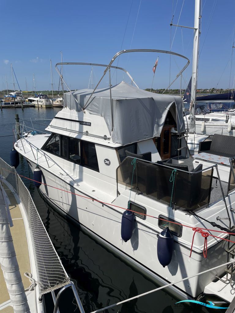 Carver 3207 Aft Cabin