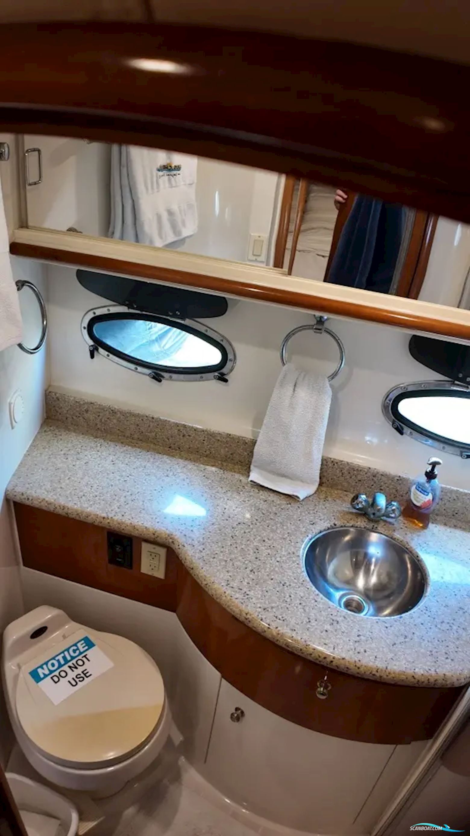Carver 396 Motor Yacht